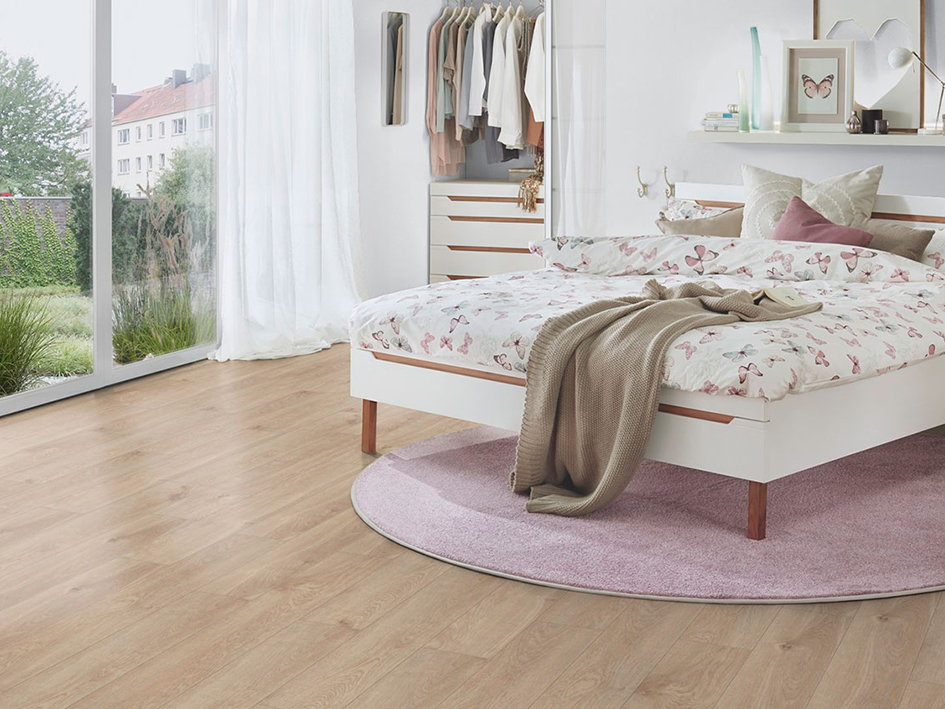 Ламинат Дуб Эвр 10.115 м2 8мм АС4 VARIOSTEP  KRONOSPAN