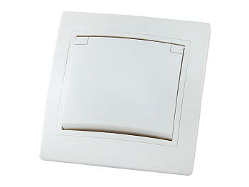 Розетка с/з з/ш и крышкой белая Таймыр 