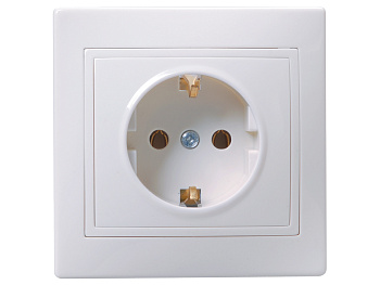 Розетка с/з белая КВАРТА РС10-3-КБ ERK14-K01-16-DM